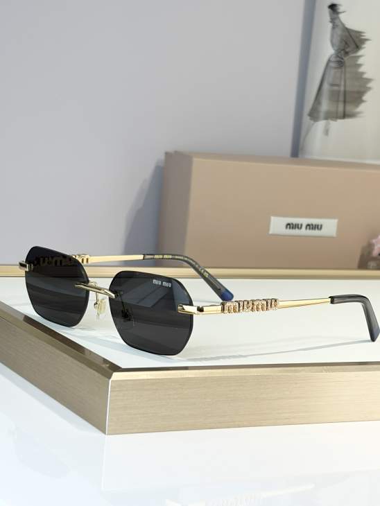 Picture of Miu Miu Sunglasses _SKUfw79721916fw